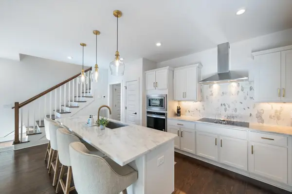 3108B Curtis St, Nashville, TN 37218