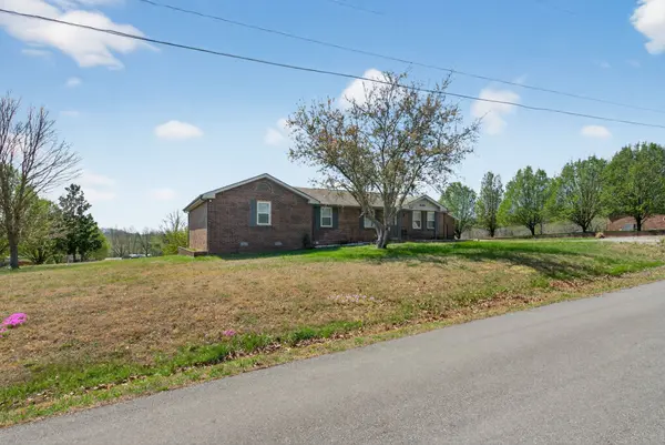 1848 Cardinal Dr, Pleasant View, TN 37146
