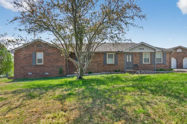 1848 Cardinal Dr, Pleasant View, TN 37146