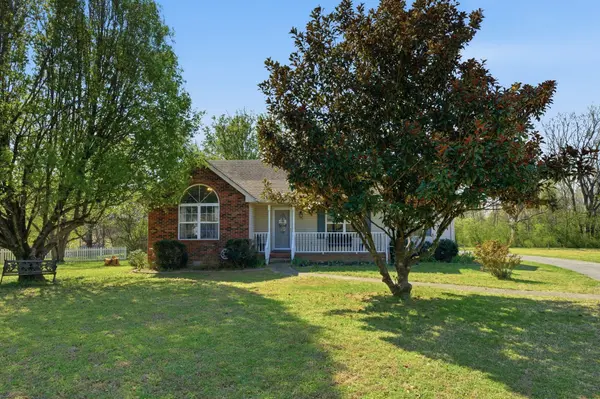 2006 Hunt Ct #E, Pleasant View, TN 37146