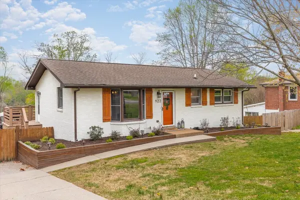 922 Potter Ln, Nashville, TN 37206