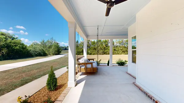 230 McDeal Rd, Fayetteville, TN 37334