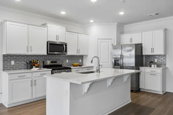 324 Brook Ave, White House, TN 37188