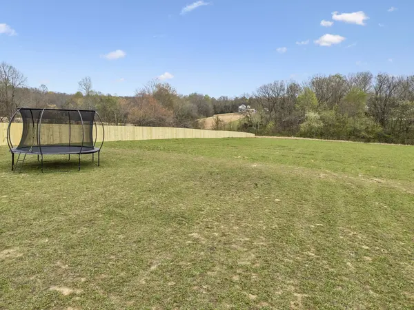 114 Ruby Grant Ln, Southside, TN 37171