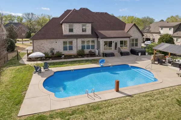 2824 Wynthrope Hall Dr, Murfreesboro, TN 37129