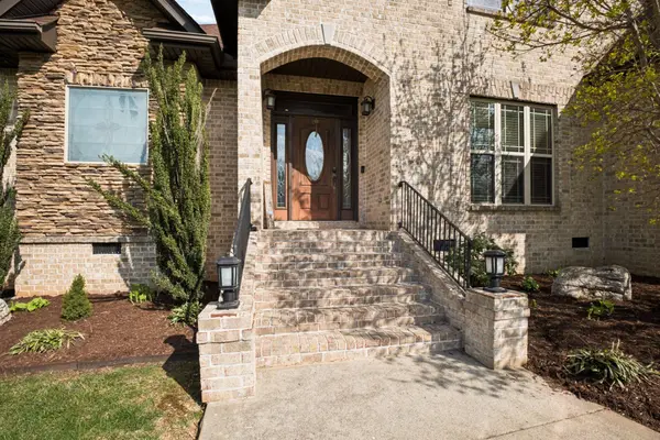 2824 Wynthrope Hall Dr, Murfreesboro, TN 37129