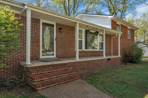 105 Inglewood Dr, Tullahoma, TN 37388