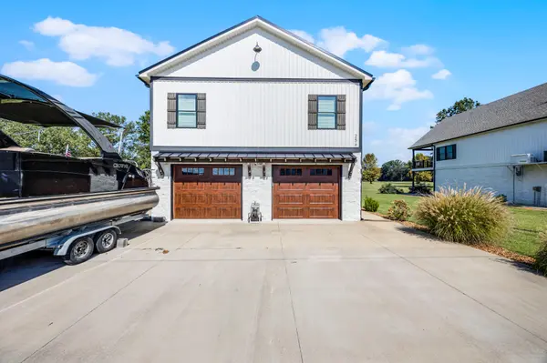 256 Fairway Villa Ln, Decaturville, TN 38329