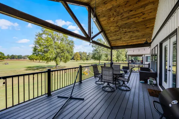 256 Fairway Villa Ln, Decaturville, TN 38329
