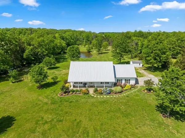 954 Newt Vanattia Rd, Hillsboro, TN 37342