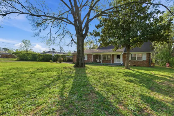 323 Nokes Dr, Hendersonville, TN 37075