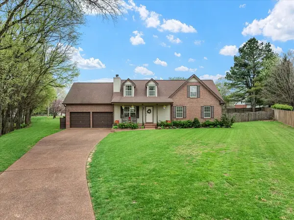 2713 Camden Ct,  Thompsons Station,  TN 37179