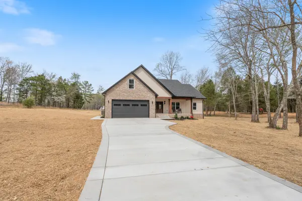 1049 Big Bartons Creek Rd, Dickson, TN 37055