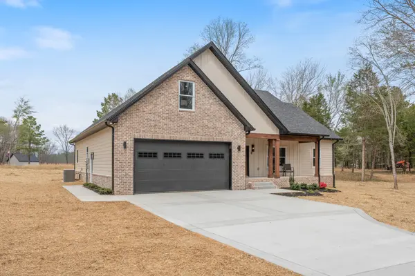 1049 Big Bartons Creek Rd, Dickson, TN 37055