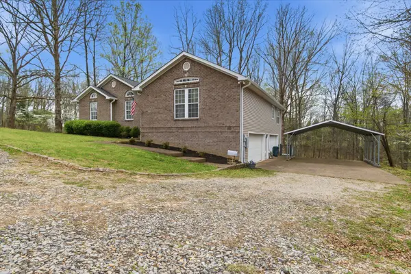 9207 Mockingbird Hills Ct, Bon Aqua, TN 37025