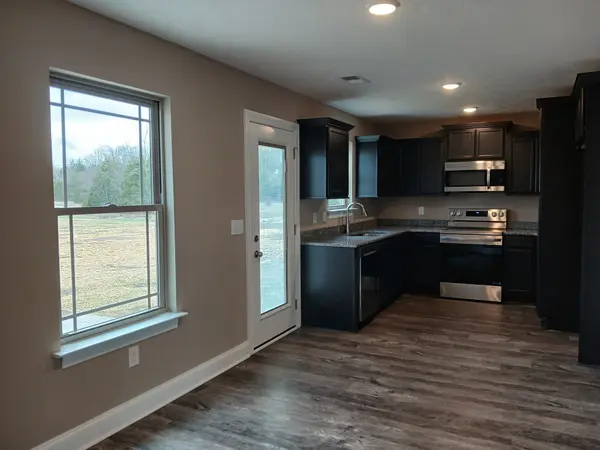 2913 Valley Farms Drive, Christiana, TN 37037