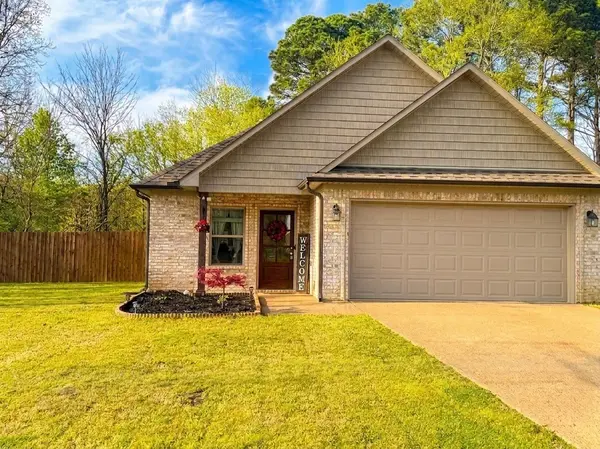 137 Executive Dr,  Jackson,  TN 38305