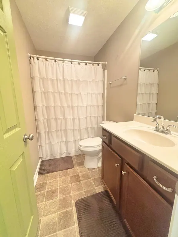 107 Saddlebrook Ct, Hopkinsville, KY 42240