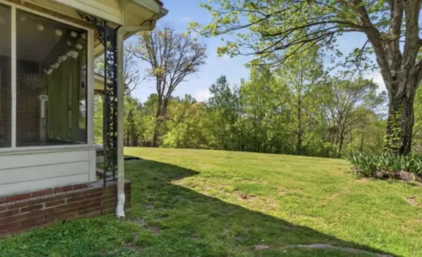17015 Nashville Hwy, Buffalo Valley, TN 38548