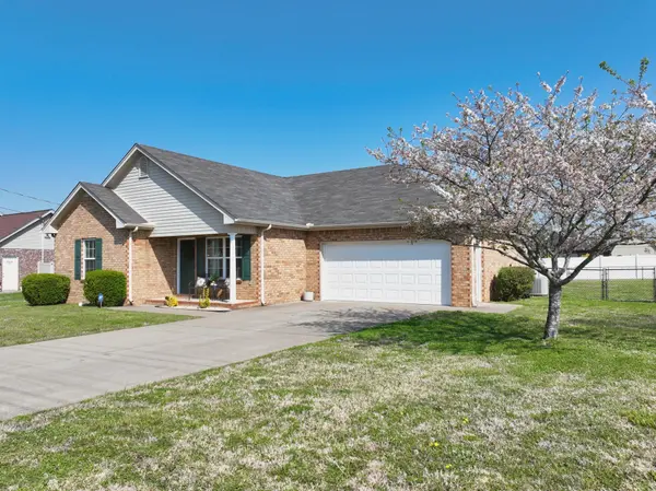 2727 Cliffside Dr, Christiana, TN 37037