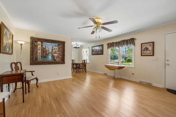 110 E Ward St, Centerville, TN 37033