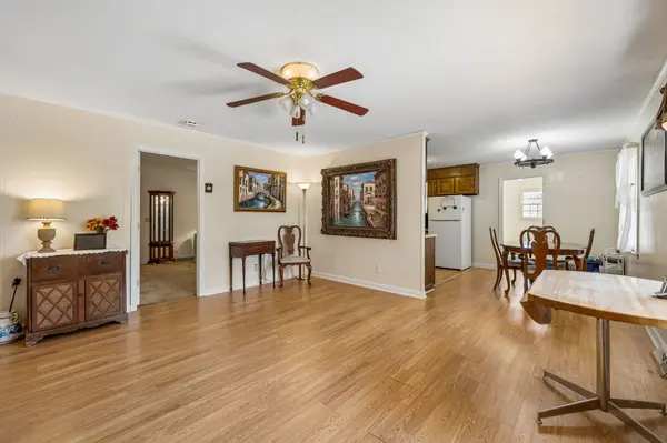 110 E Ward St, Centerville, TN 37033
