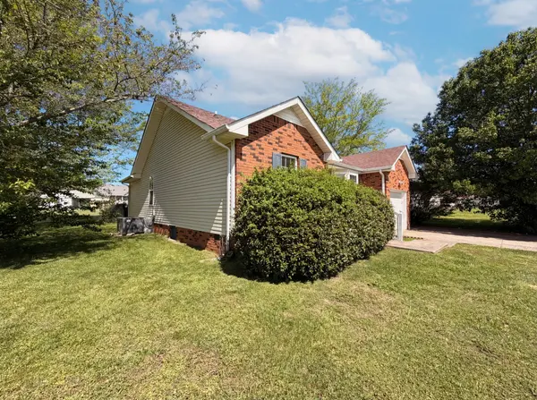 3748 Churchplace Ave, Clarksville, TN 37040