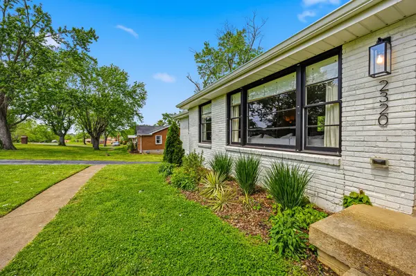 2320 Ridgeland Dr, Nashville, TN 37214