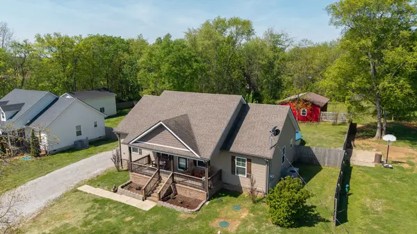 415 Central Ave, Chapel Hill, TN 37034