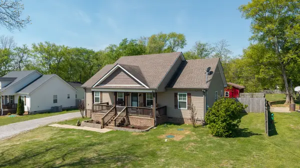 415 Central Ave, Chapel Hill, TN 37034