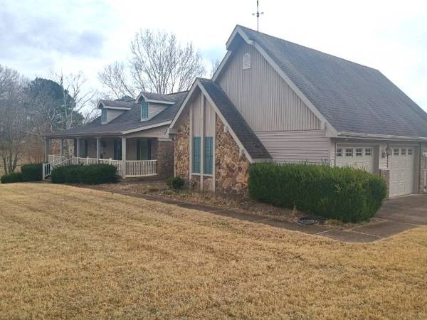 116 Norwood Dr, Camden, TN 38320