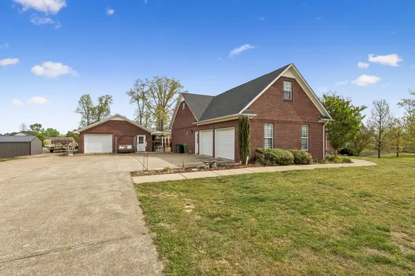 110 Chestnut Ln, Lawrenceburg, TN 38464