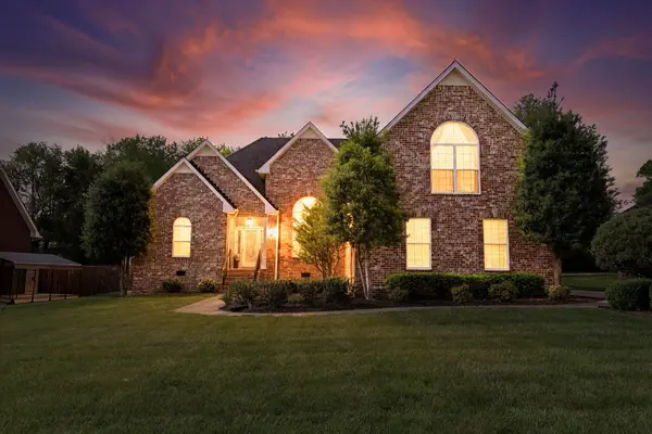 4010 Windsong Trl, Greenbrier, TN 37073