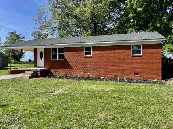 120 Glover St, Atwood, TN 38220