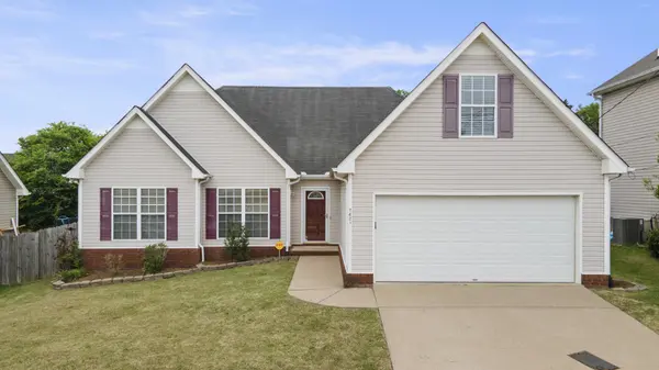 7421 Maggie Dr, Antioch, TN 37013