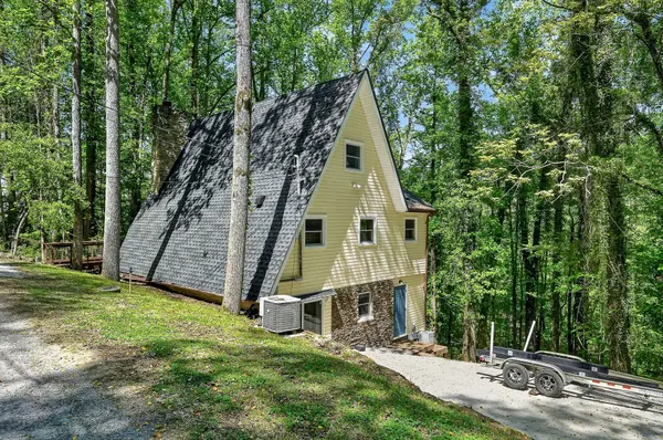 280 Hurricane Hill Rd, Silver Point, TN 38582