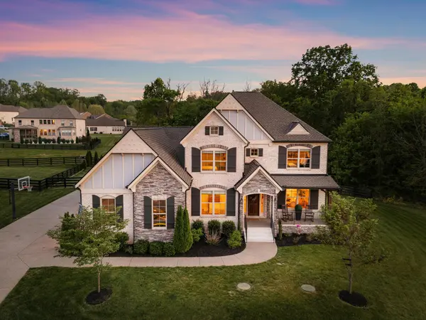 6917 Fence Post Ln, College Grove, TN 37046