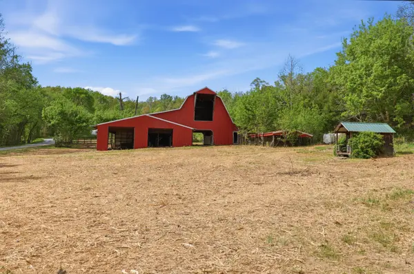 2193 Hughes Rd, Erin, TN 37061