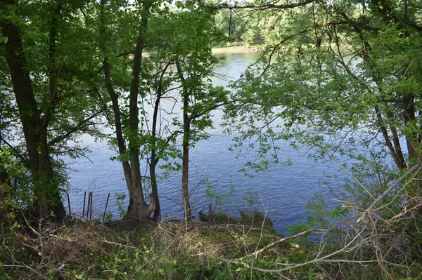 814 Upper Ferry Rd, Carthage, TN 37030