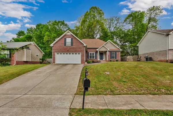 1604 Cedar Springs Cir, Clarksville, TN 37042