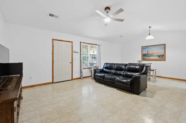 71 Periwinkle Path, Leoma, TN 38468