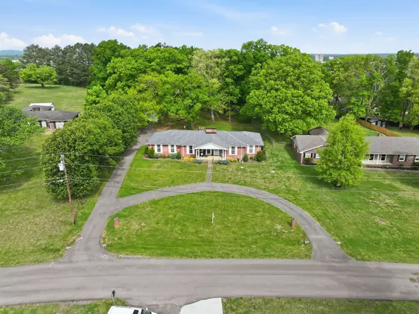 1308 Hill Lakes Ln, Lebanon, TN 37090