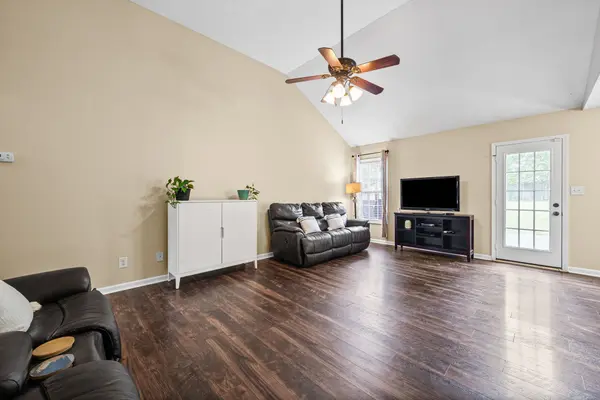 357 Chestnut Grove Ct, Clarksville, TN 37042