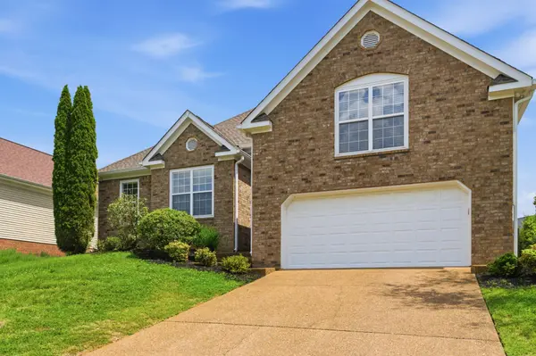 3024 Farmville Cir, Spring Hill, TN 37174