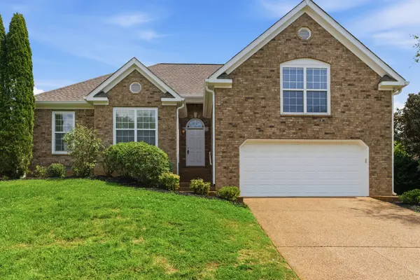 3024 Farmville Cir, Spring Hill, TN 37174