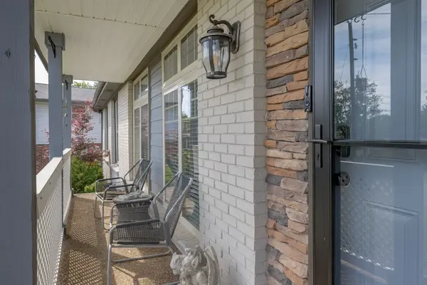 3016 Runabout Dr, Nashville, TN 37217