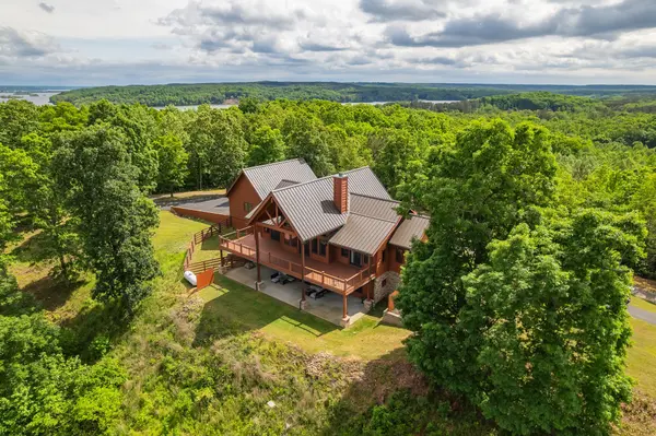 685 River Oaks Dr, Big Sandy, TN 38221