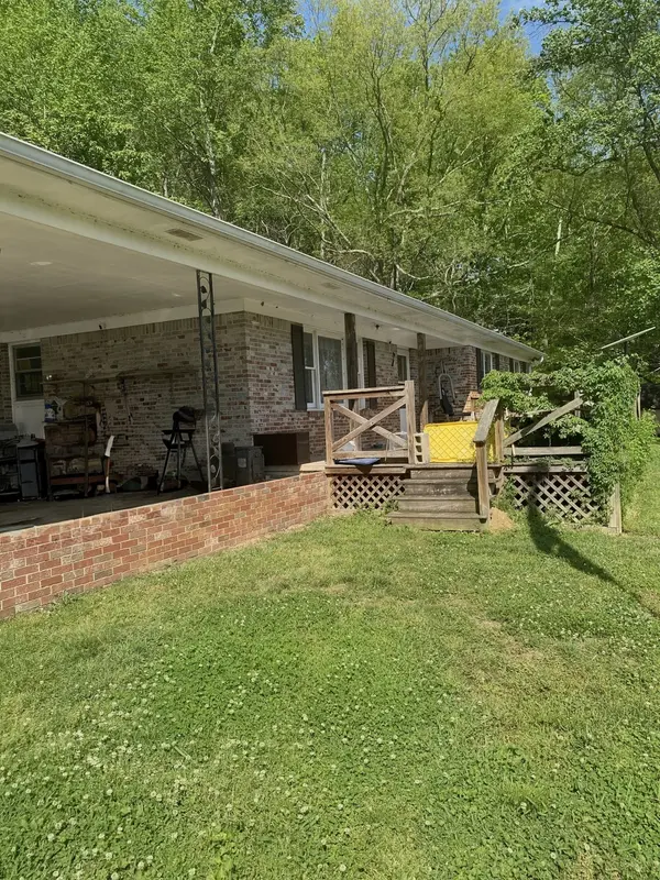 279 Bee Spring Rd, Dellrose, TN 38453