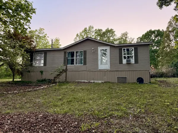 10404 Ridgecrest Dr, Bon Aqua, TN 37025