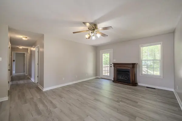 220 LINDEN LN, Adamsville, TN 38310